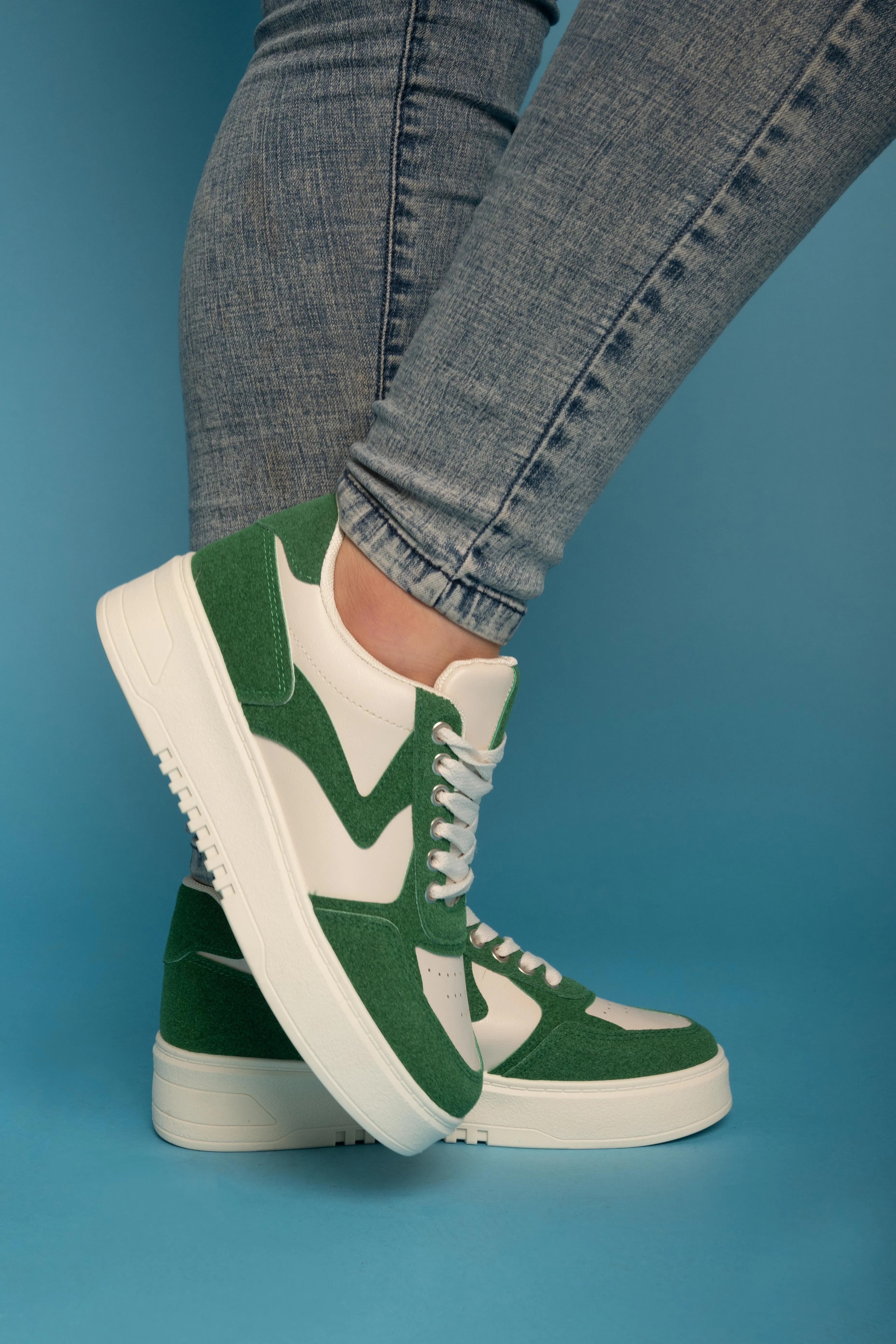 Trendy Casual Sneakers - Green