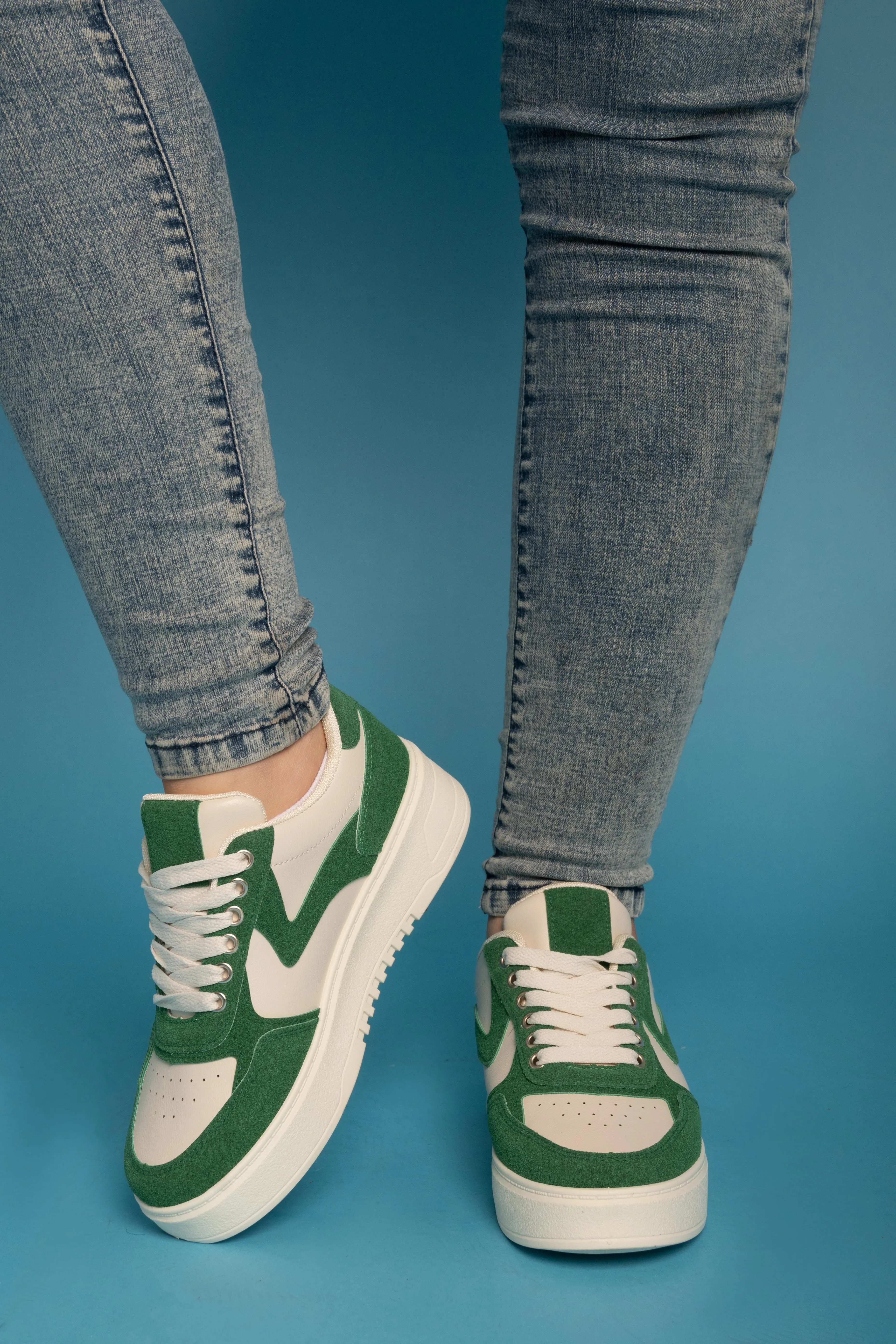 Trendy Casual Sneakers - Green