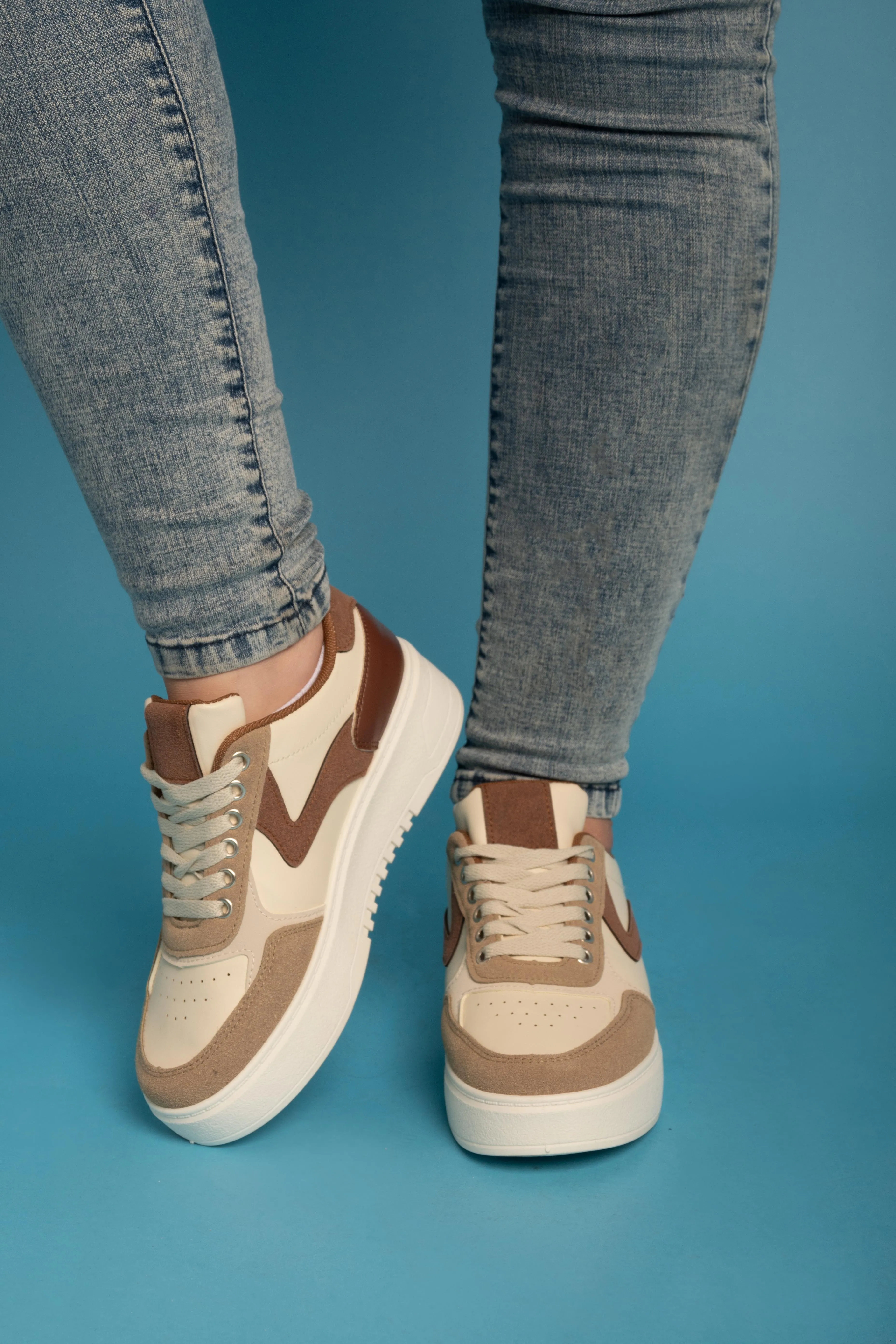 Trendy Casual Sneakers - Khaki