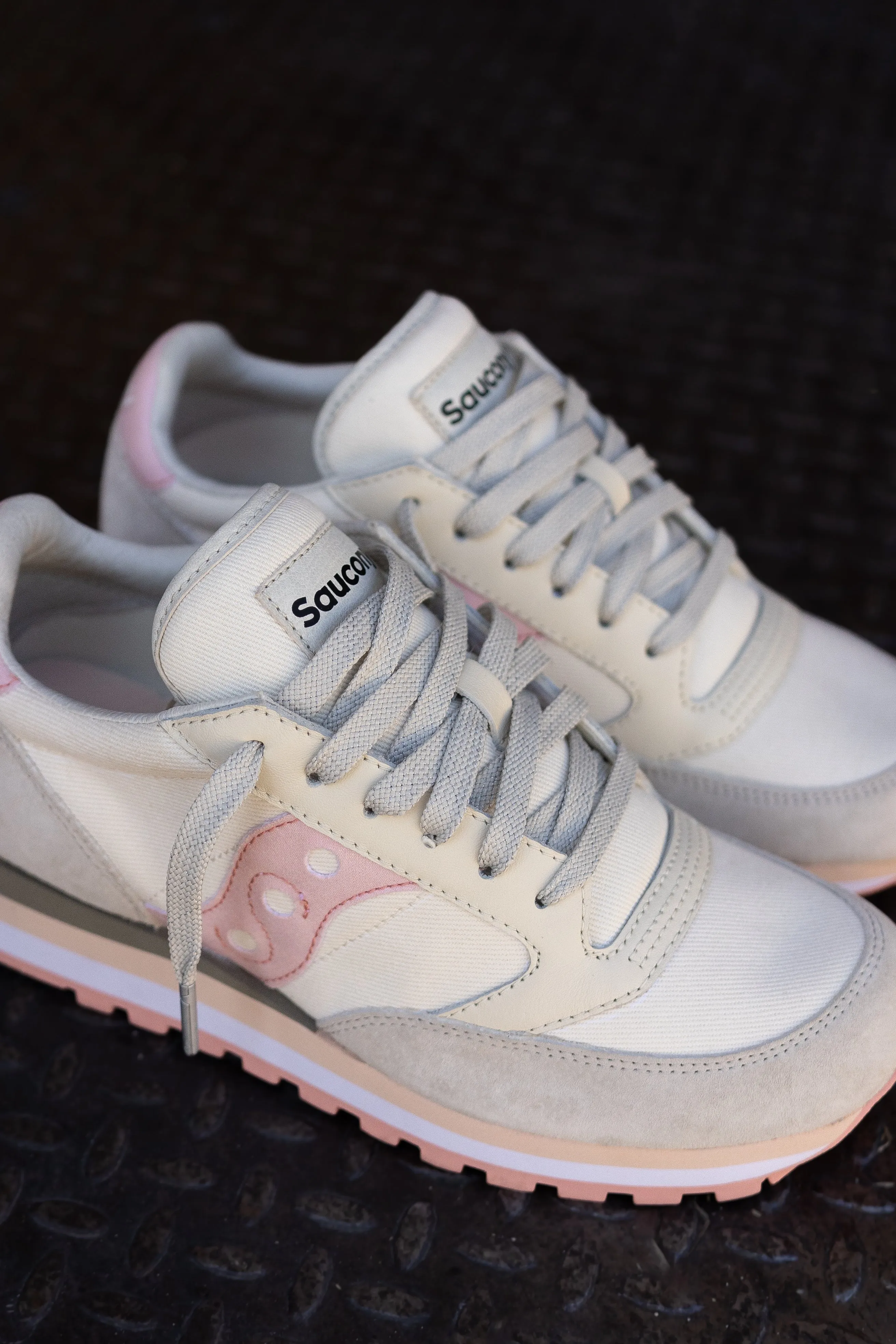 Women Saucony Jazz Triple (Beige/Salmon) S60778-2